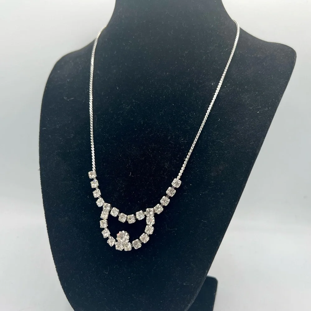 Vintage silver tone chain necklace rhinestone accents